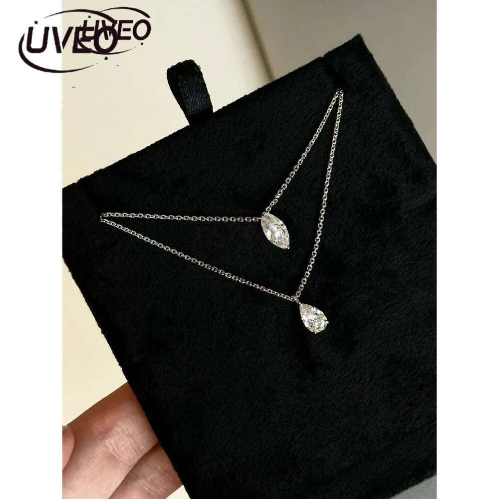 2024 Classical Top Sell Jewelry Heart Pendant Solitaire 100% Sterg Sier White Moissanite Dia Gemstones Party Women Clavicle Necklace Gift