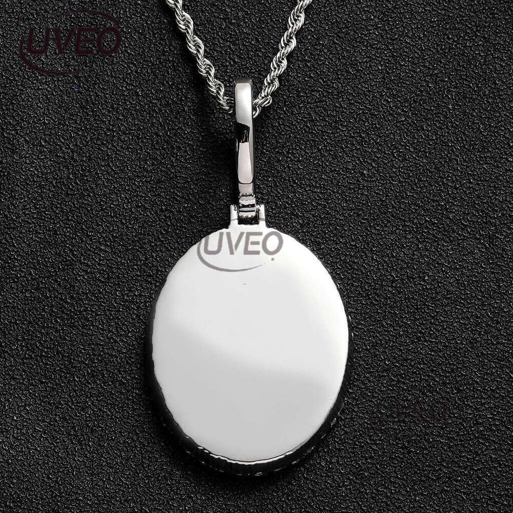 Luxury designer new products can carry photos. Hip hop style, gold plated, ice encrusted VVS Moissanite. Oval frame pendant necklace free shipping