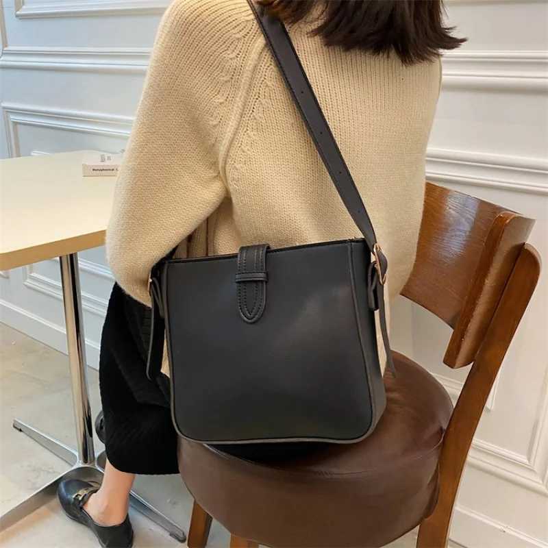 2025 New High-end Ladies Leather Crossbody Bag Luxury Brand Famous Designer Paris Casual ClassicW251119