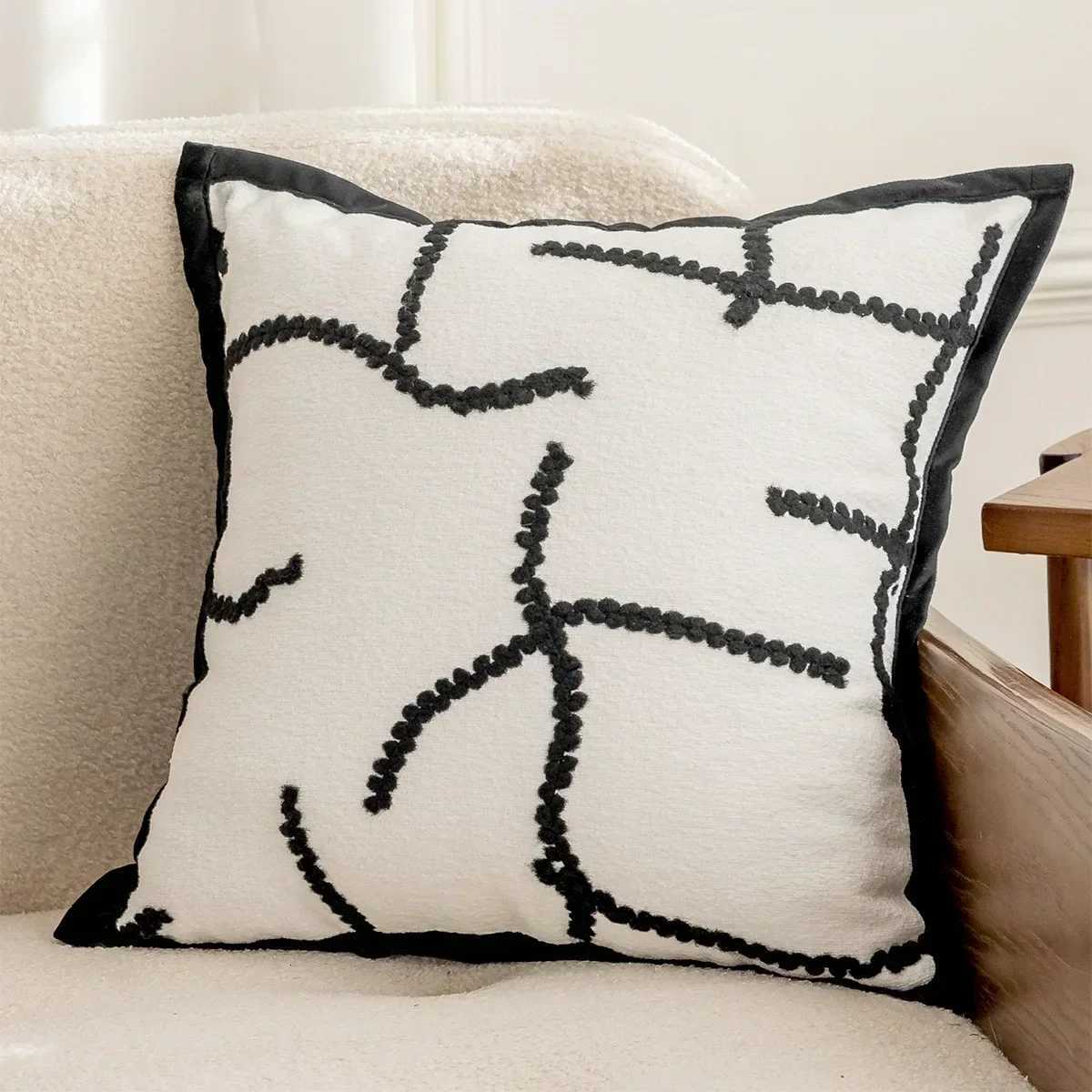 Black White Light Luxury Cushion Cover French Floral Jacquard Embroidery Covers Decorative Nordic Living Room casesM251119