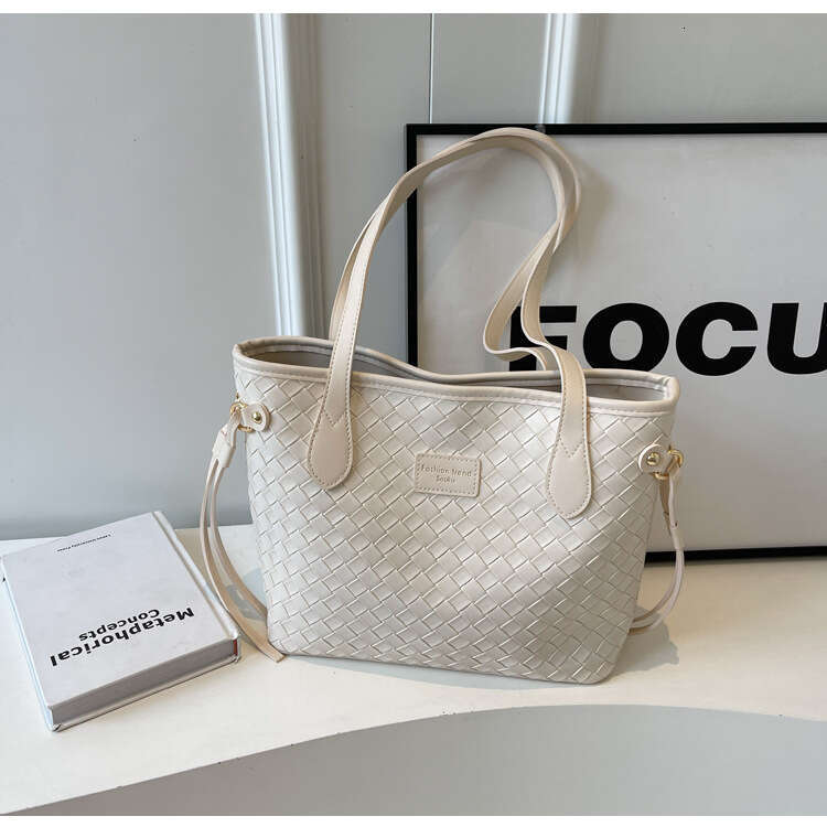 Women's handbag tote flattened woven soft cotton high-end feeling niche trend shoulder large capacity travel women's bag