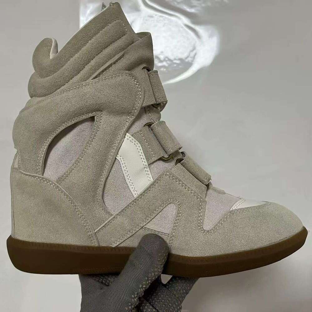 Designer style platform women's sports shoes, casual sneakers, Velcro round toe, high-top, outdoor casual sports women's style Sizes 35 - 42