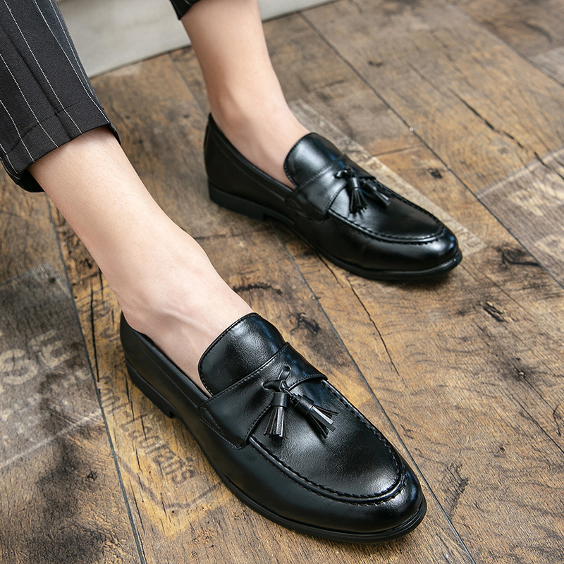Free shipping Designer Dress Shoes 2025 New Simple Fashion Dress Leather Shoes for Men Versatile Men Casual Mens Shoes brown
