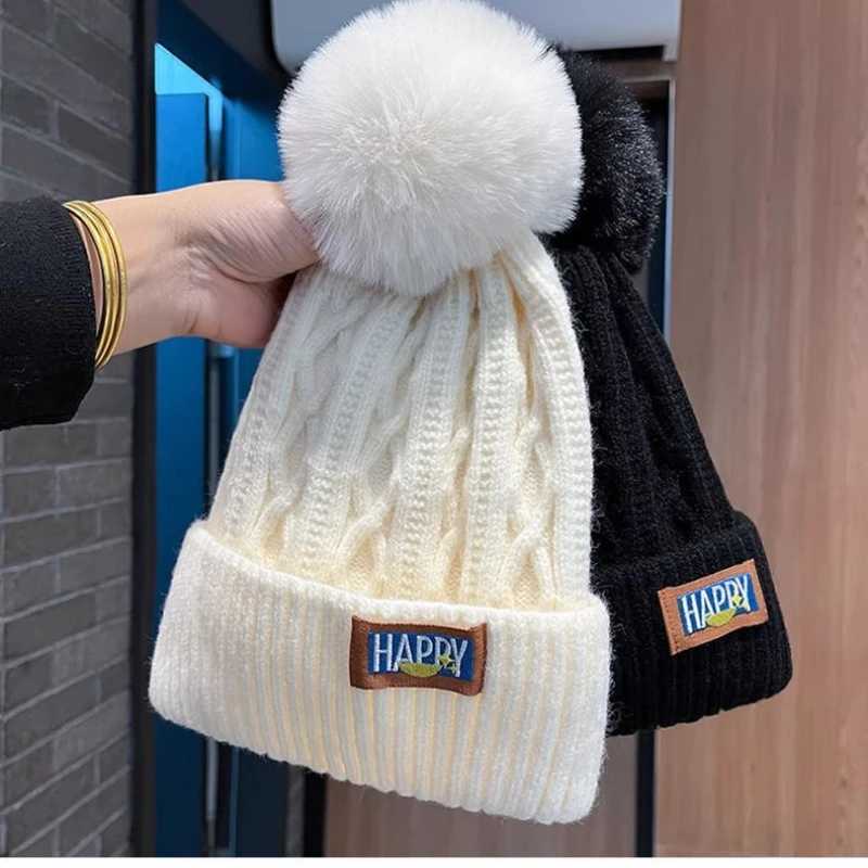 Winter Velvet Wool Hat Thickened Warm Knitted Hat Womens Big Head Enclosure Ear Hair Ball Hat White Ball Hat G251119