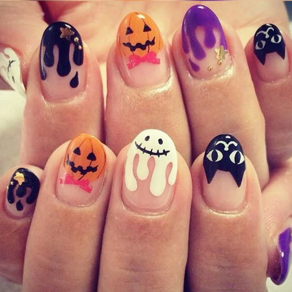 24Pcs Halloween False Nails Ghosts Bats Fake Nails Short Square Press on Nails Full Cover Nail Tips Manicure ToolsT251118T251119