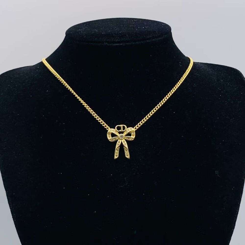 New Diamond-Encrusted Letter Necklace INS Style Small Fragrance Clover Vintage Tassel Collarbone Chain Xiaohongshu Fashion Light