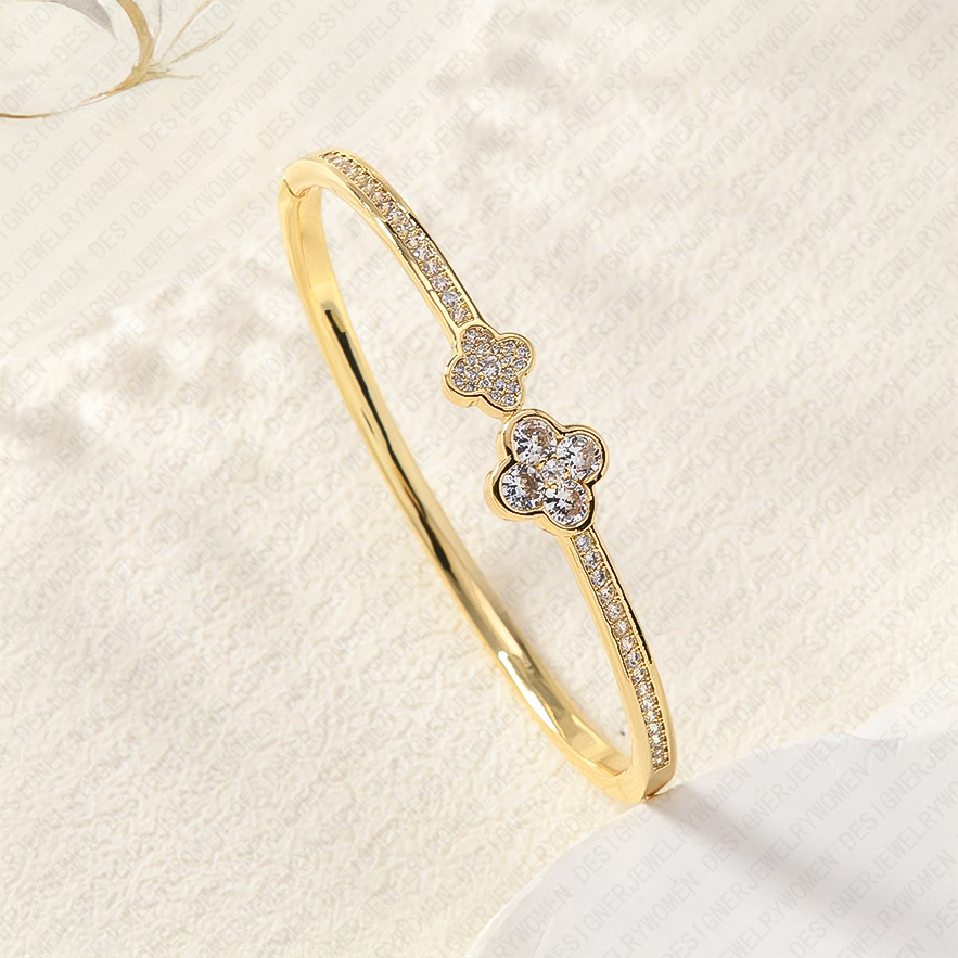 Designer Bracelet Bracelet for Women Stainless Steel 18K Gold Plated Bangle Diamond Letter Bangles Luxury Jewlery Designer for Women Elegant Timeless 