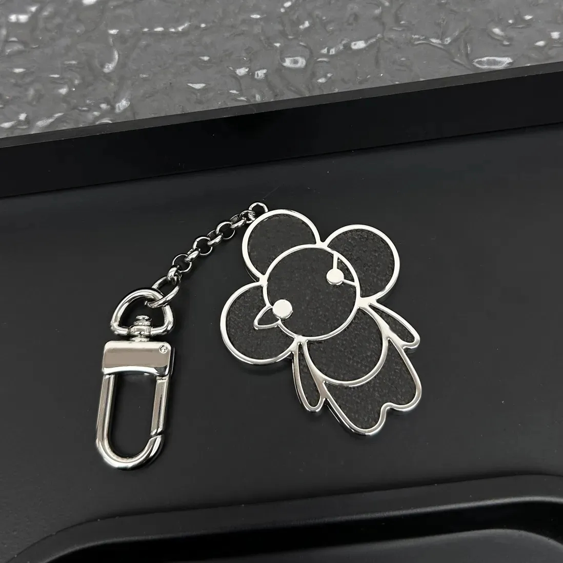 Fashion Designer Keychain XMAS sunflower Ladies Keychain Monogram Classic Exquisite Keychain High Quality leather Multicolor Luxury Gold plated wallet Keychain