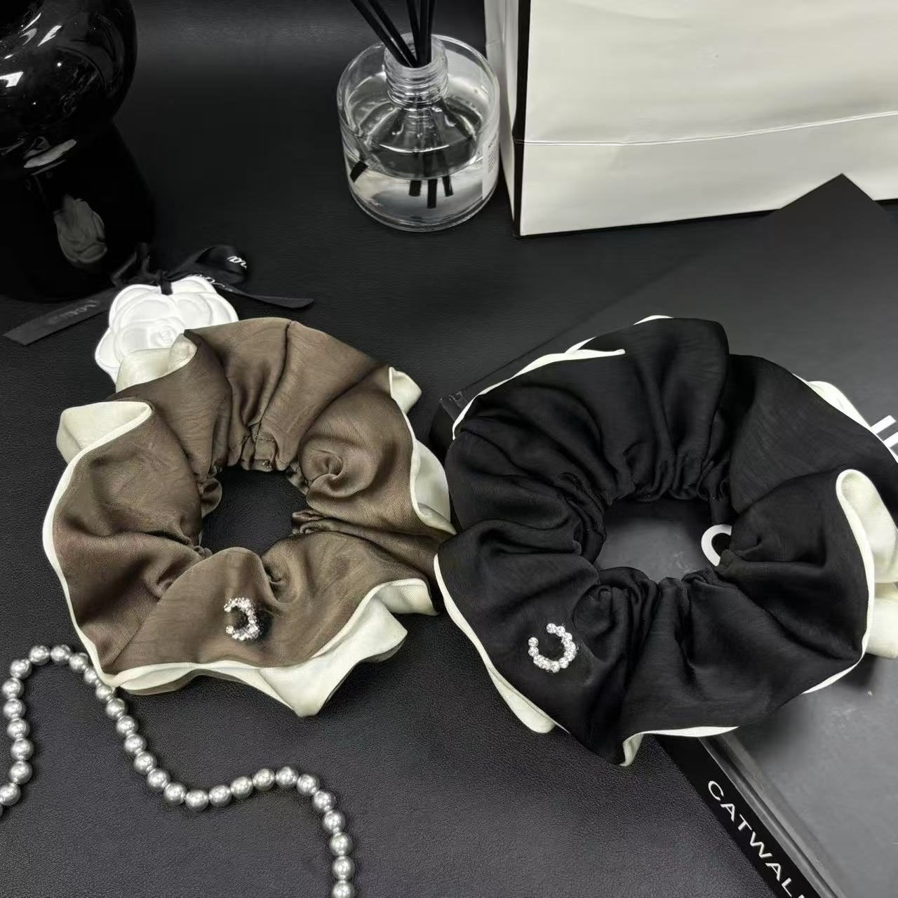 Fashion Luxury Style Ribbon Yarn Hair Accessories Designer Hair Scrunchy Elastic Hairbands Scrunchie Hairband