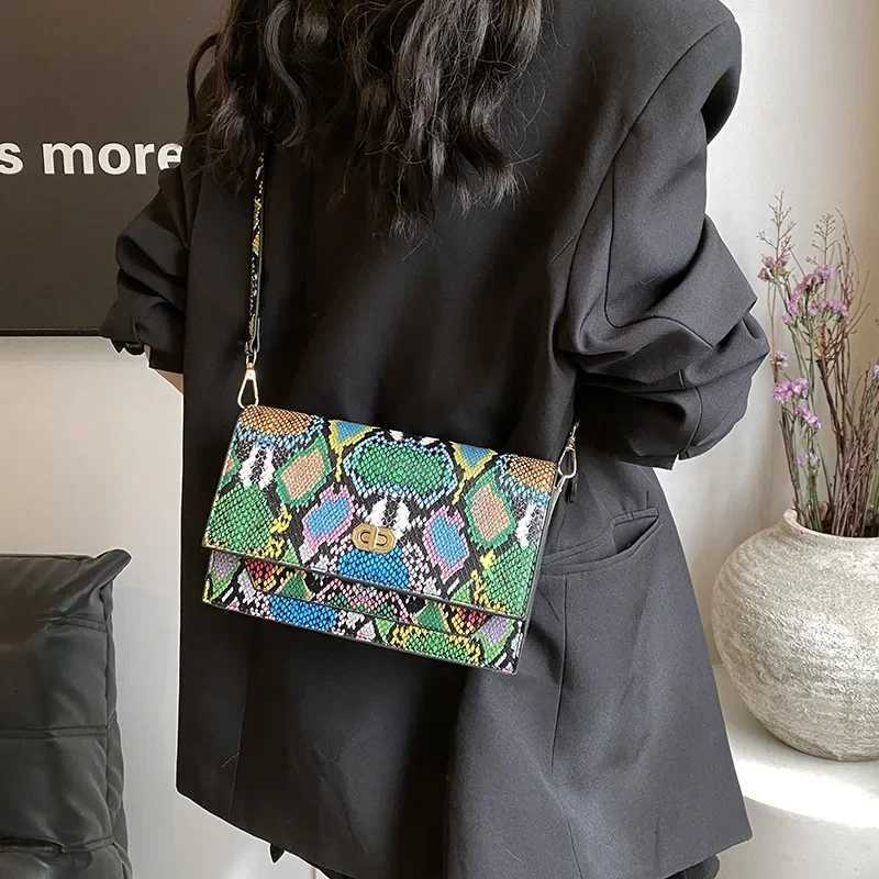 Retro Snake Skin Pattern Lock Buckle Single Shoulder Bag Casual Versatile Handbag Womens Fashion Crossbody Bag Hot Sale Of TheW251119