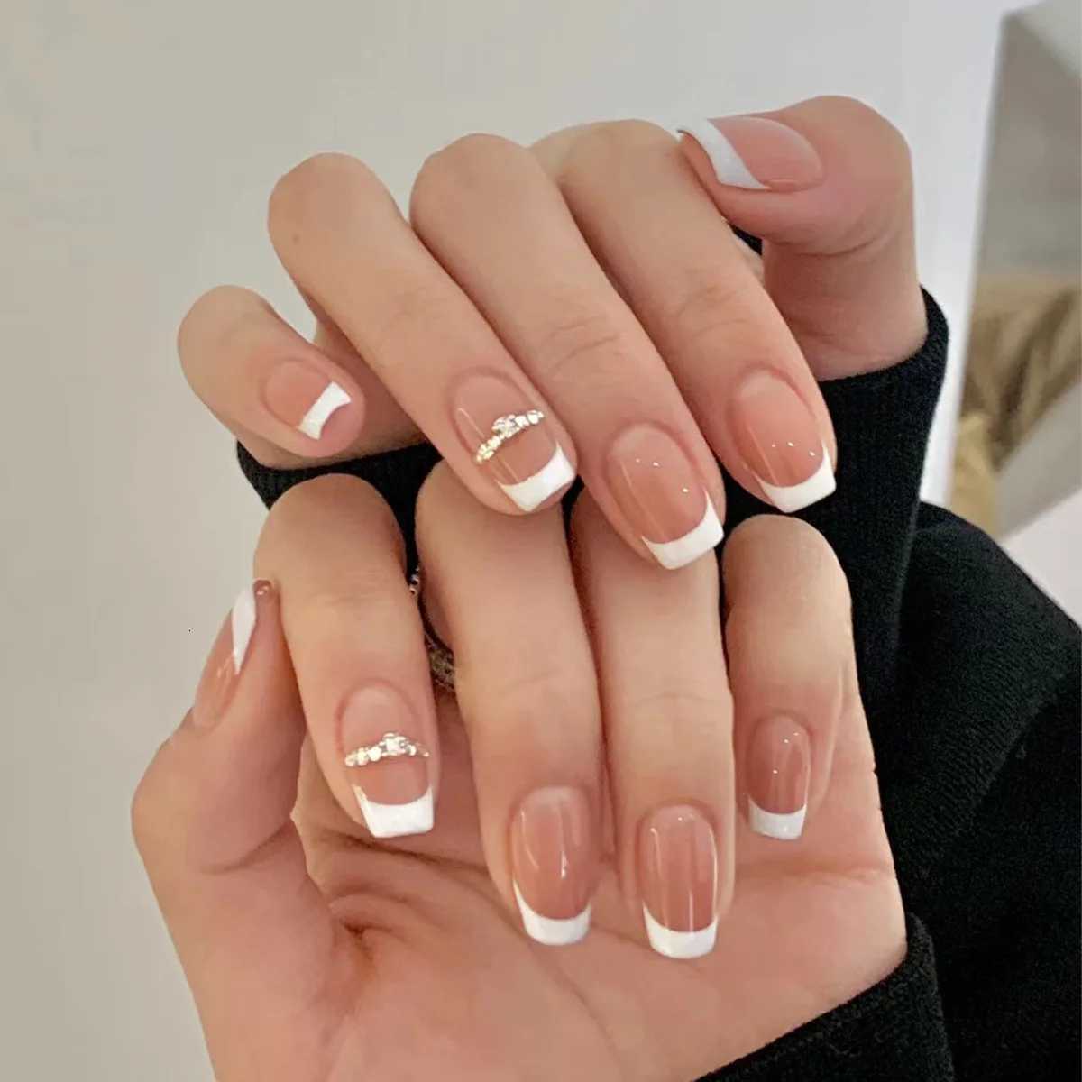 24pcs/set short fake nails for women girls french nude square white tips with rhinestones glitters Y2K press on false nail artT251118T251119