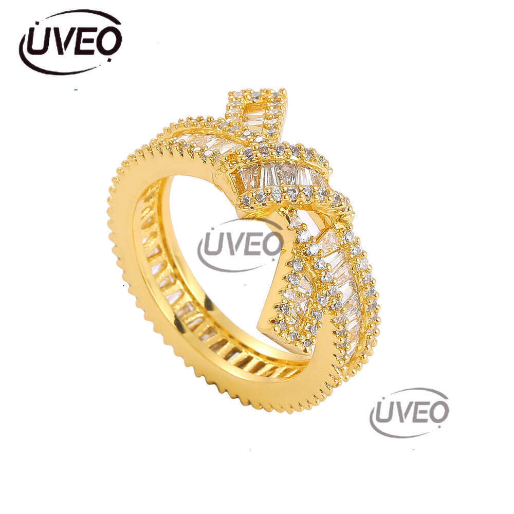 Luxury designer men and women ice VVS Moissanite, real gold plated, irregular T-shaped diamond hip hop rings in sterling silver
