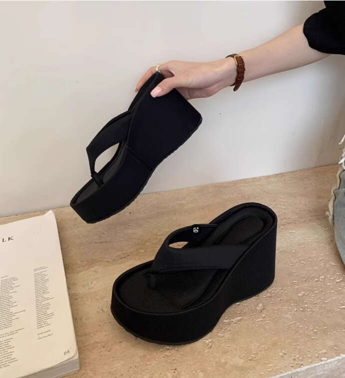 2025 Summer Hot Girl 10cm Platform Thick Sole Wedge Toe Clip-On Flip-Flops Women's Sandals Slippers Elegant Outdoor Wear