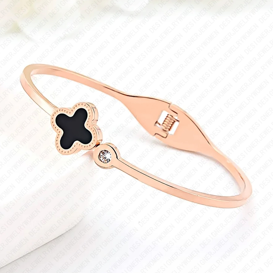 Designer Bracelet Bracelet for Women Stainless Steel 18K Gold Plated Bangle Shell Letter Bangles Luxury Jewlery Designer for Women Elegant Timeless Gi