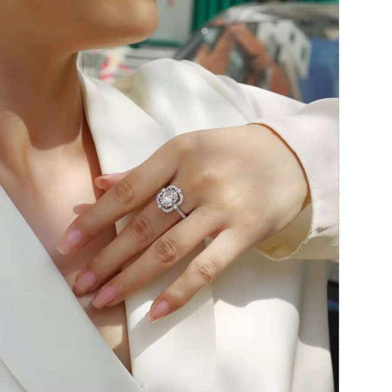 Luxurious Silver Halo Aura Stone Ring Round Cut D Color VVS1 Transparent Women's Iced Design aaa