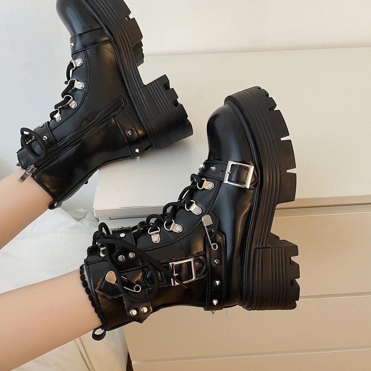 Womens Rivet Chain Short Boots Gothic Shoes Street Fashion Lady Rock Boots Metal Decor Punk Style Women Shoes 250418