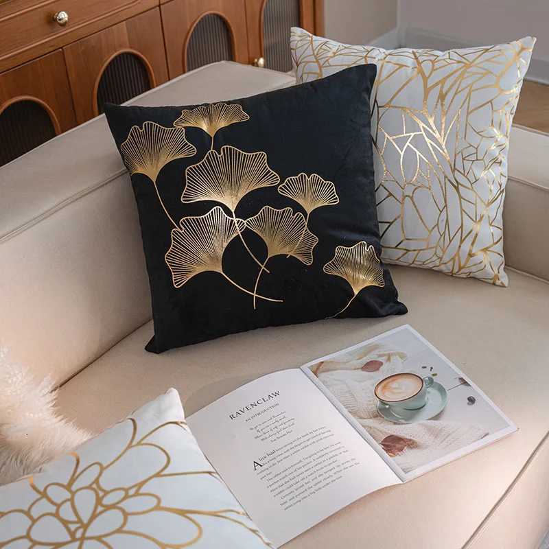 White Gold Leaves Throw Covers 18x18Gold Foil Stamping Decorative Cases Soft Velvet for Sofa Bed Home DecM251119