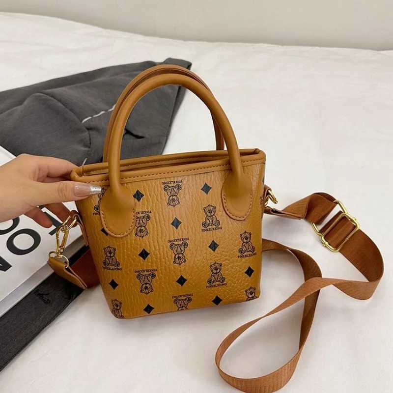 Stylish Shoulder Bag For Women Leather Material With Adjustable Strap Famous Designer Classic And PracticalW251119