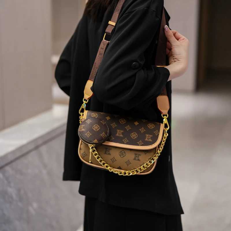 Unique Vintage Clutch Bag For Women - Luxury Leather Party Handbag With Retro LetterW251119