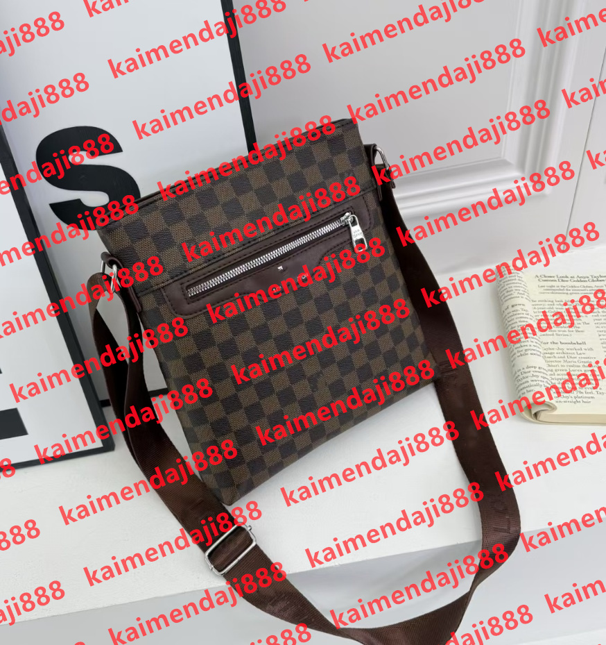 2025 Shoulder Men Leather Messenger Bags Luxury Shoulder Bag Make up Bags Designer bags Handbag Luxurys designers Mens Bag