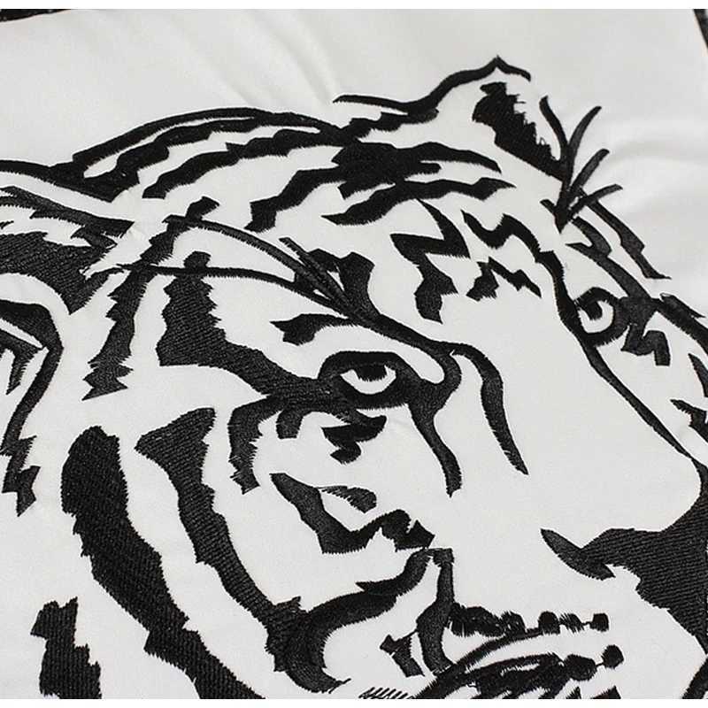 Medicci Home Morgan Simple Cushion Covers Black And White Tiger Leopard Bird Embroidered Case Korean Satin Luxury CoussinM251119