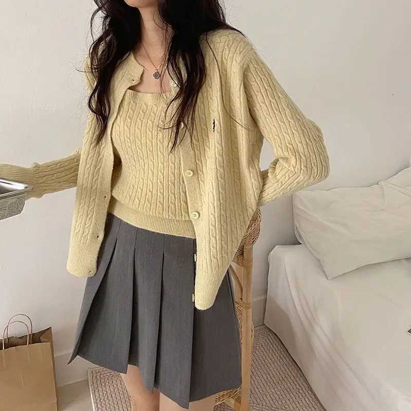 Korean Style Knitted Open Cardigan Two-Piece Set Womens Outerwear Lazy Twist Sweater Jacket Early Autumn New Arrival H251119