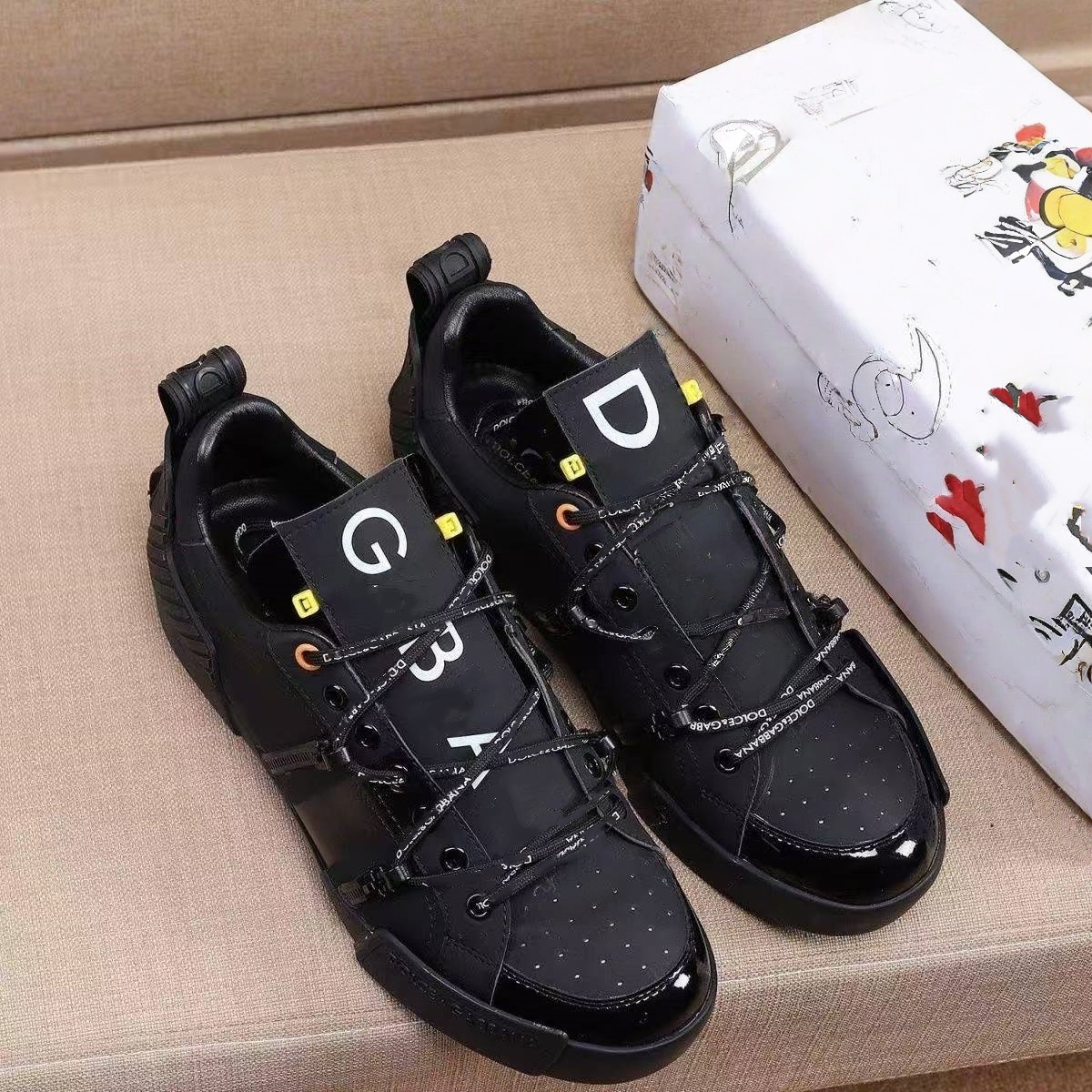 2026 Designer Shoes Luxury Casual Shoes Men's Sports Shoes Running Shoes Lace-up Anti-Slip Flat Shoes High-Quality Men's Fashion Shoes