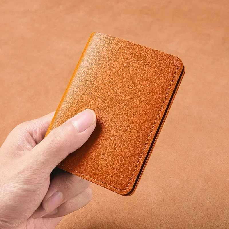 2025 Womens New Simplified Folding Button Small Wallet Soft Leather for Drivers License Male Student Card BagT251119