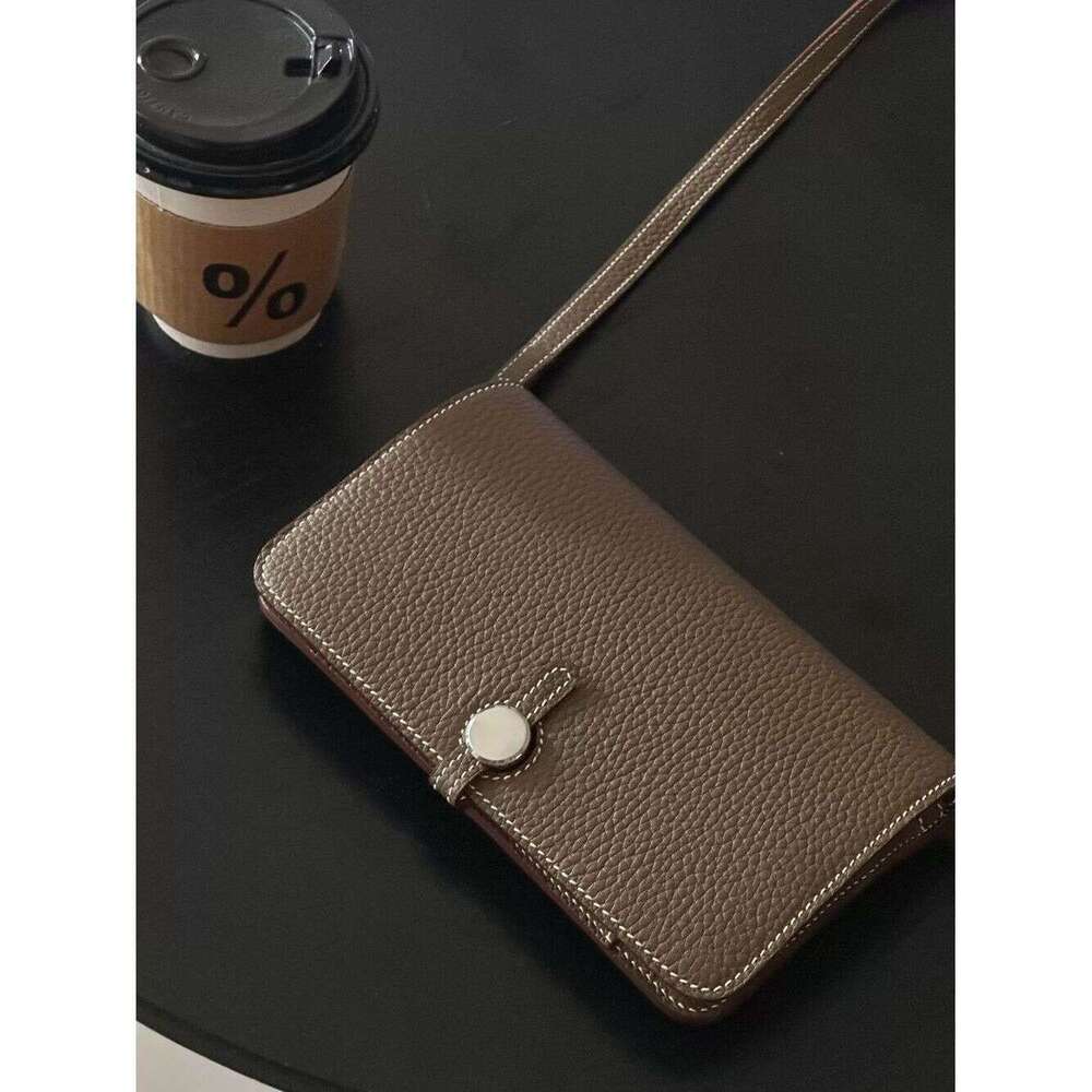 designer bag 2025 New Convenient Multi-Functional Passport Holder Crossbody Phone Bag Three-in-One Multi-Use Handheld Bank Card Wallet