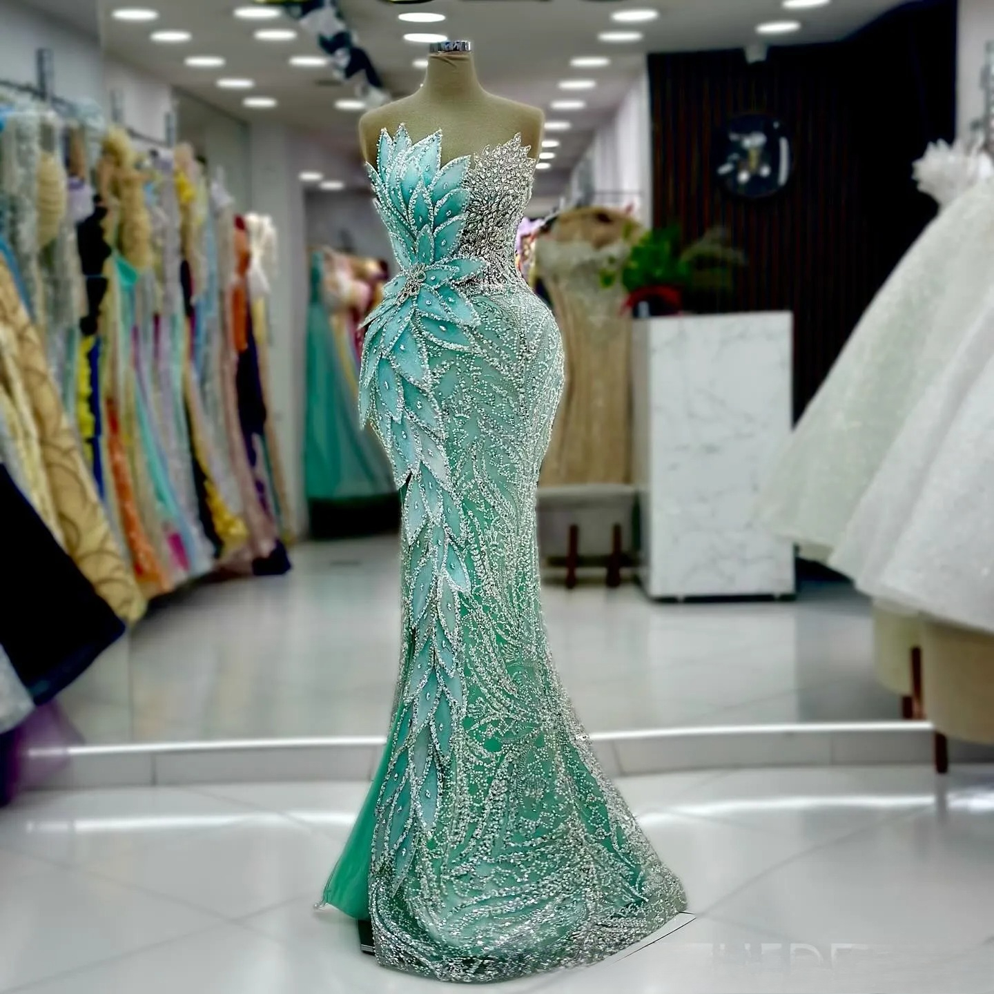 Mint Mermaid Prom Illusion Promdress Evening Formal Gowns for Special Occasion Beaded Rhinestones Lace Leaf Birthday Dress Second Reception Gown N19