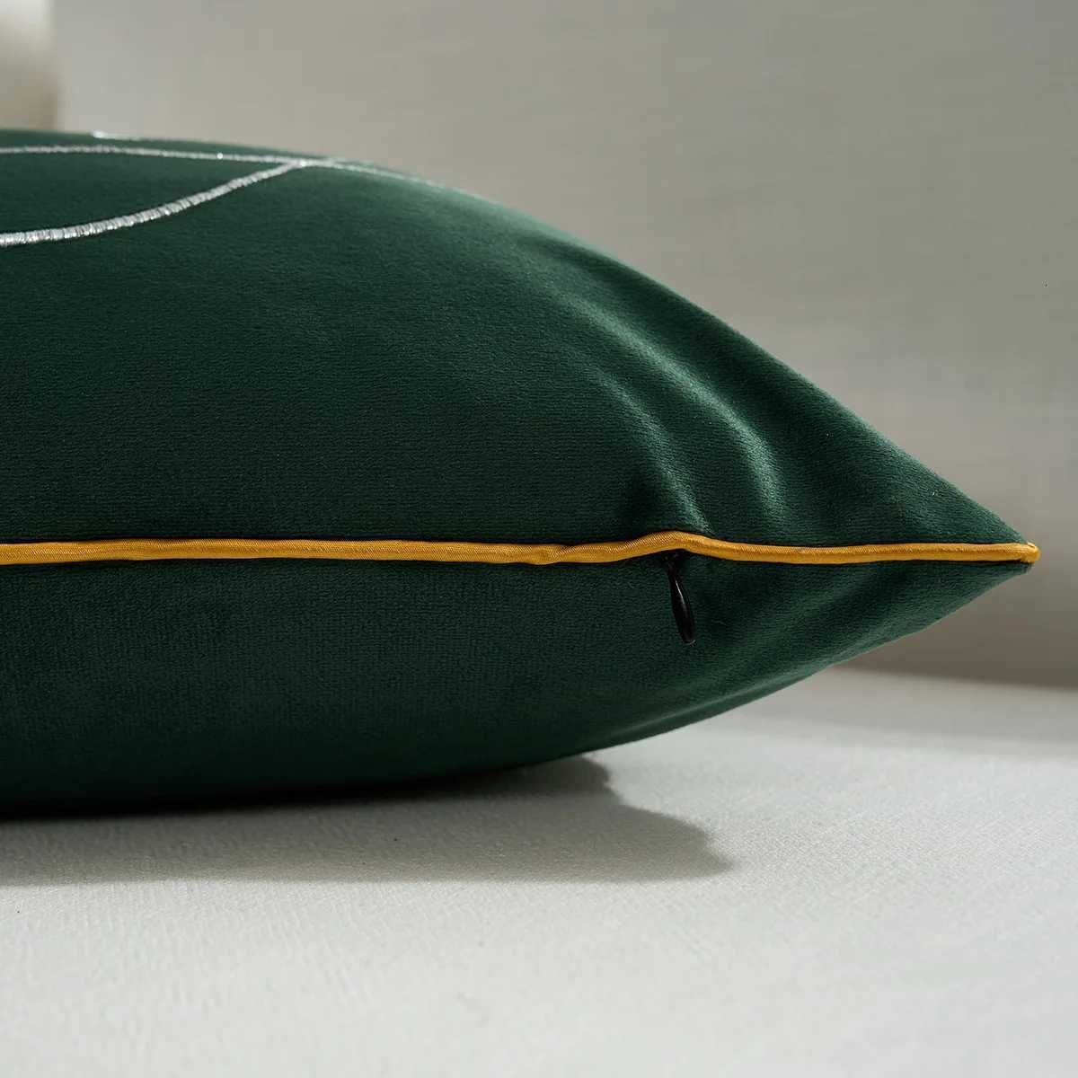 White Christmas Covers 30x50cm Merry Emboridered Gold Decorative cases Winter Holiday Gift Cushion Cases Red GreenM251119