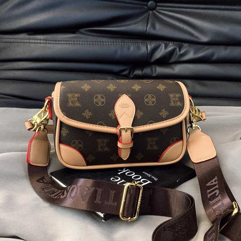 Vintage Inspired Leather Crossbody Bag For Women Elegant Shoulder Bag Luxury Designer Tote Fashion HandbagW251119