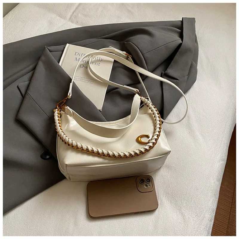 Fashionable Ladies Messenger Bag Made Of Premium Leather Boasting Paris Style And Casual Vintage Trendy Look K251119