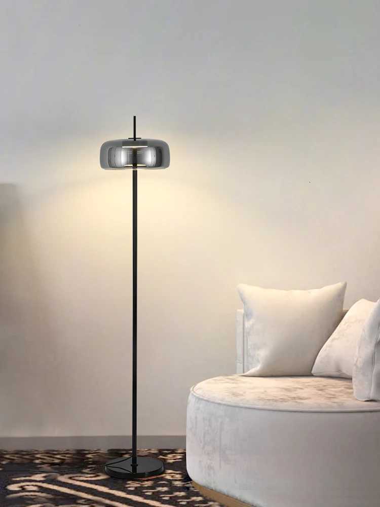 Modern Living Room Sofa Side Floor Lamp Light Luxury Bedroom Bedside Light Medieval French Glass LED Decorative Standing Lamp M251119