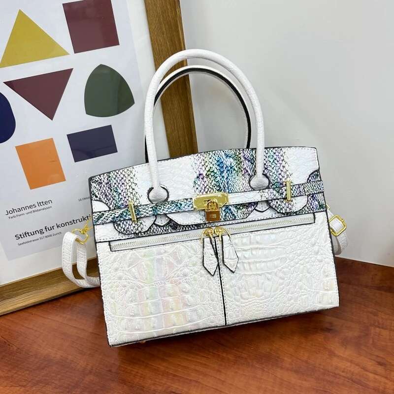 Fashionable Crossbody Bag For Women Designer Handbag Minimalist Solid Color Leather Clutch Vintage P Style