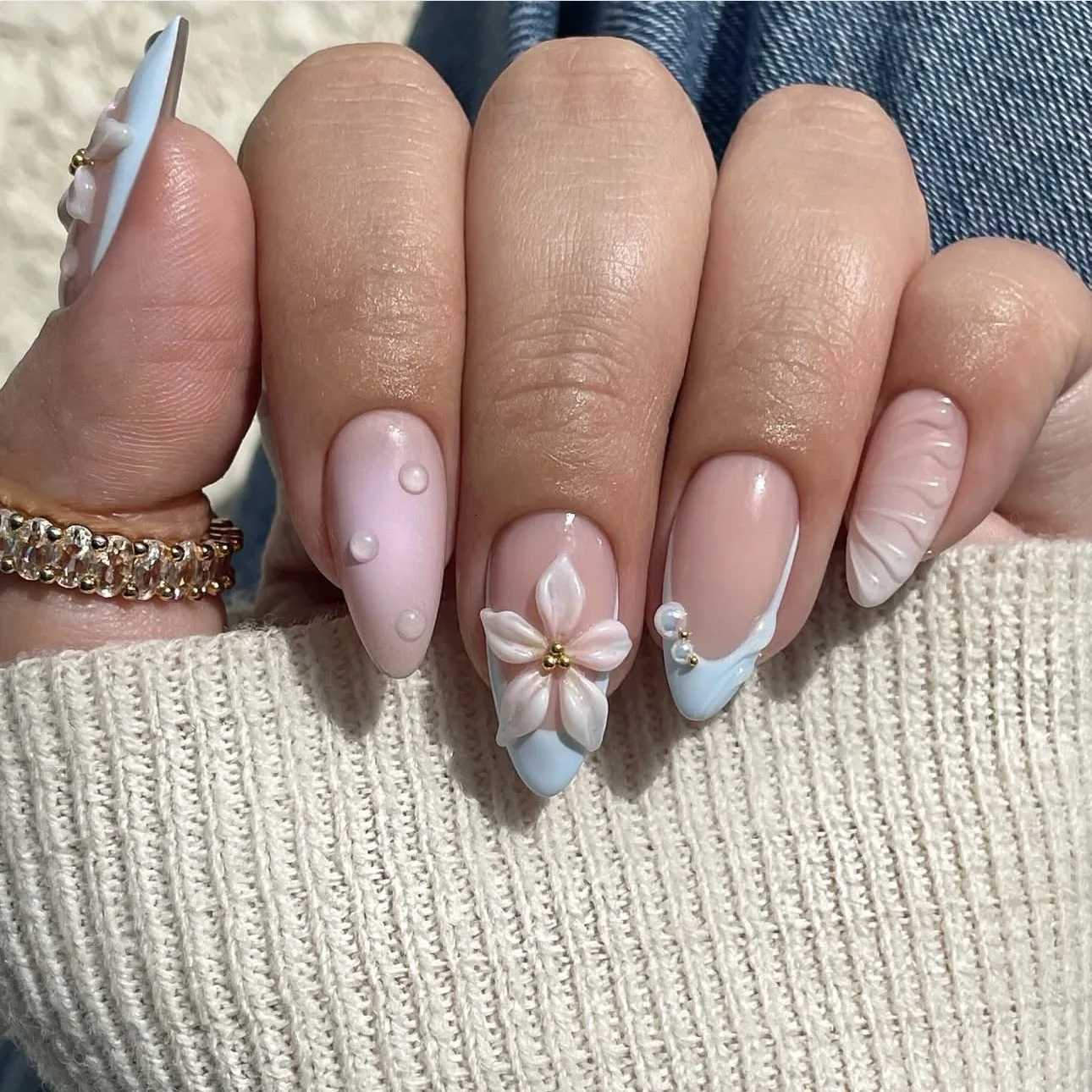 24PCS Retro Red French False Nail with Glue Simple Flowers with Diamonds Fake Nails for Spice Girls Artificial Wearable ManicureT251118T251119