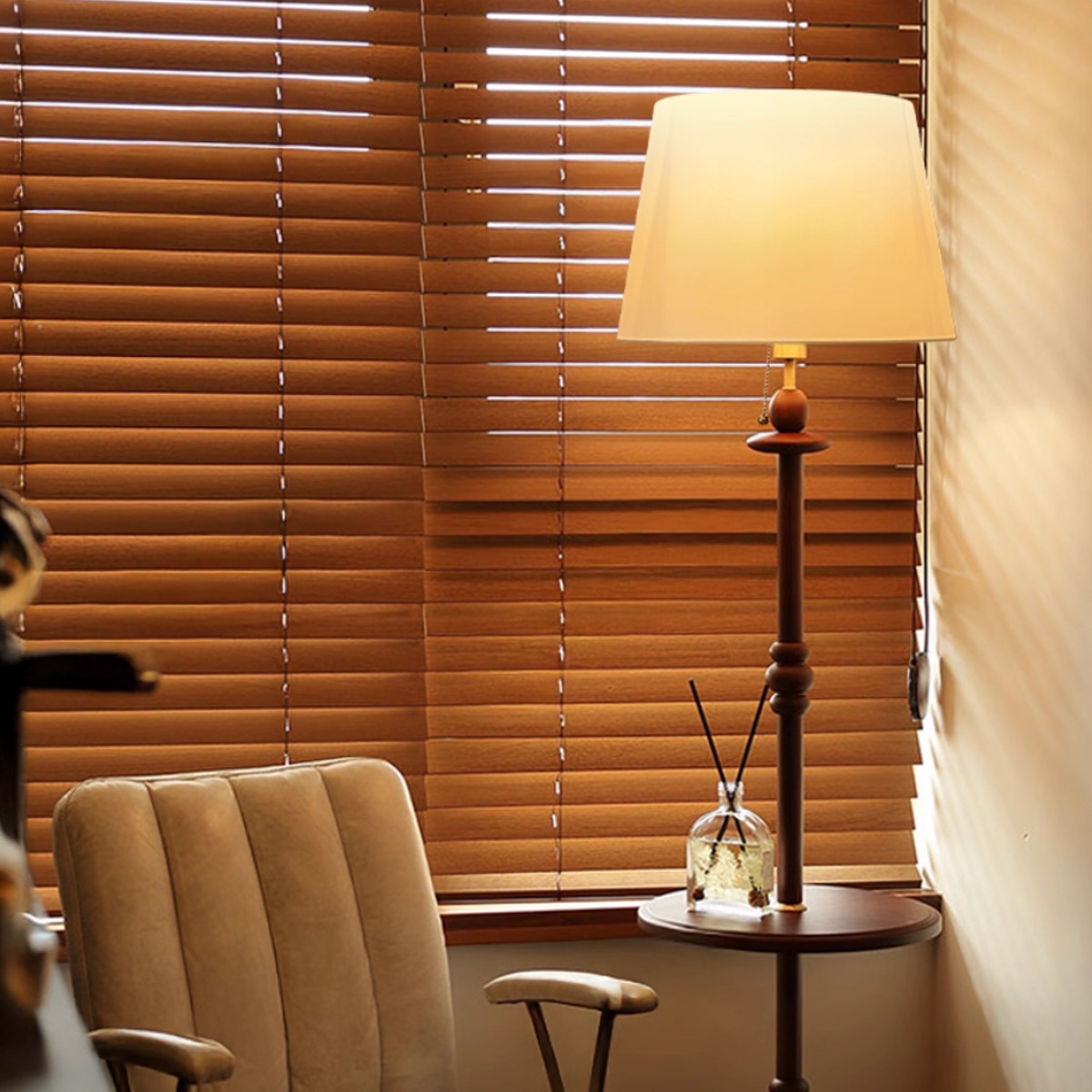 Vintage Floor Lamps with Coffee Table Classic European Retro Wood Light Set: Tea Table + Sofa-side Lamp - Ideal for Cozy Study Living Room Bedroom Hom