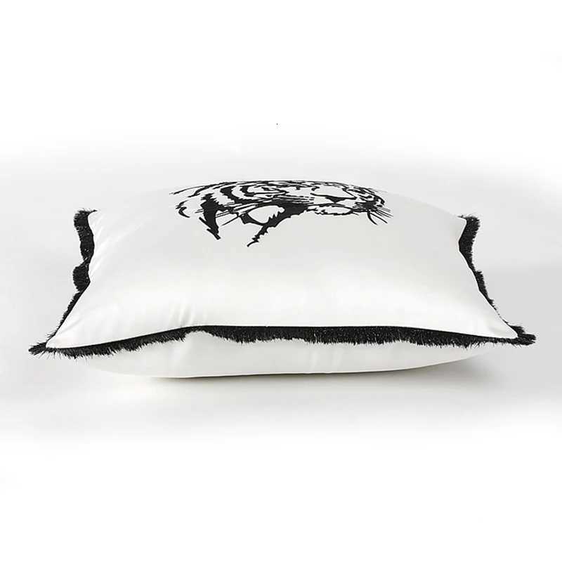 Medicci Home Morgan Simple Cushion Covers Black And White Tiger Leopard Bird Embroidered Case Korean Satin Luxury CoussinM251119