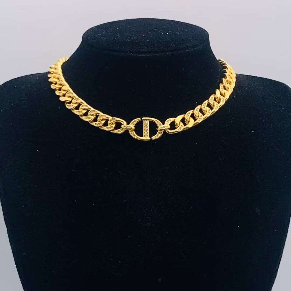 New Diamond-Encrusted Letter Necklace INS Style Small Fragrance Clover Vintage Tassel Collarbone Chain Xiaohongshu Fashion Light