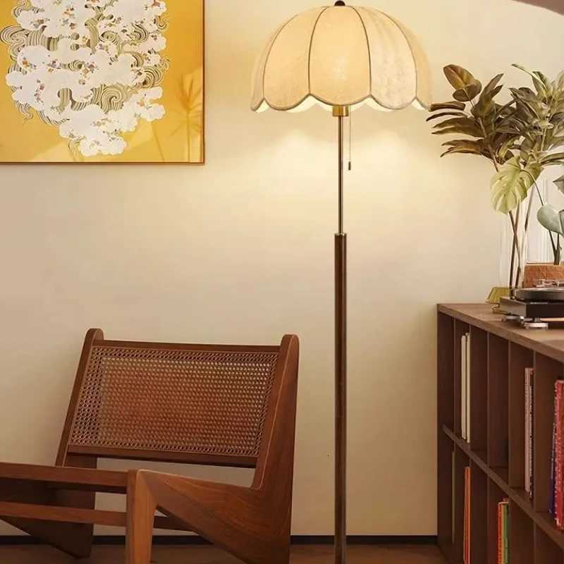 American Vintage Iron Led Floor Lamps Living Room Sofa Side Dimming Standing Lights Bedrooms Bedsides Homestay Cafe Corner Decor M251119