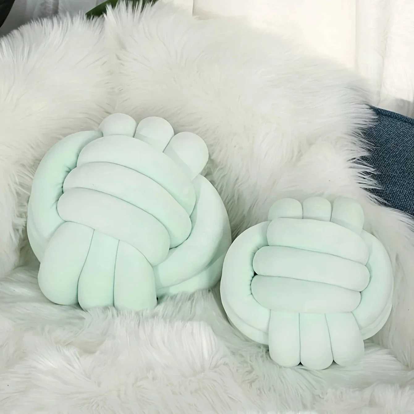1pc-Handwoven knotted ball soft home decoration plush round throw bed knotted M251119