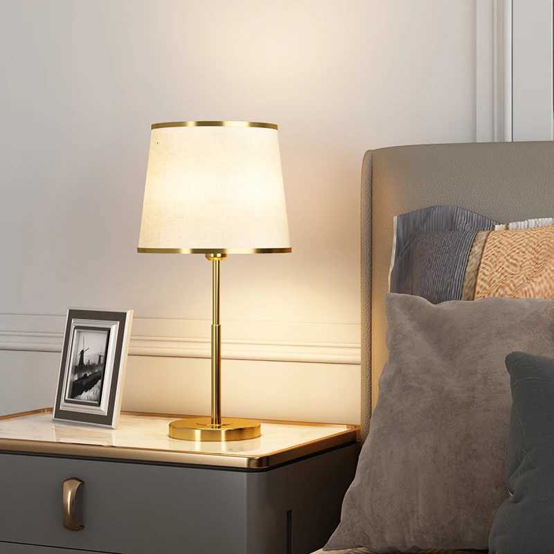 American Living Room Floor Lamp Light Luxury Sofa Edge Lamp Simple Bedroom Bedside Lamp Remote Control Vertical LED Desk Light M251119