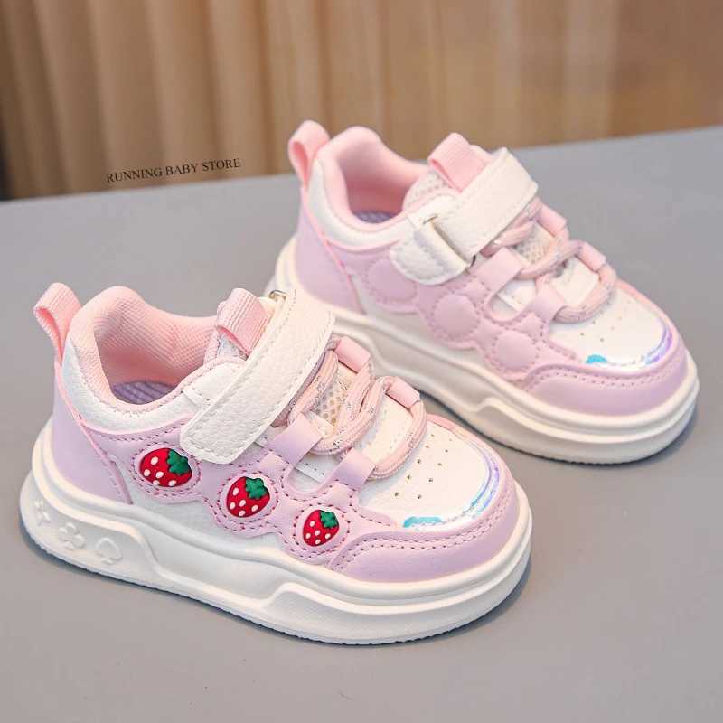 Cute girls sports shoes in 2025 with strawberry casual flat shoes little girls leather boots fashionable heart-shaped childrens GIrl sports shoes I031