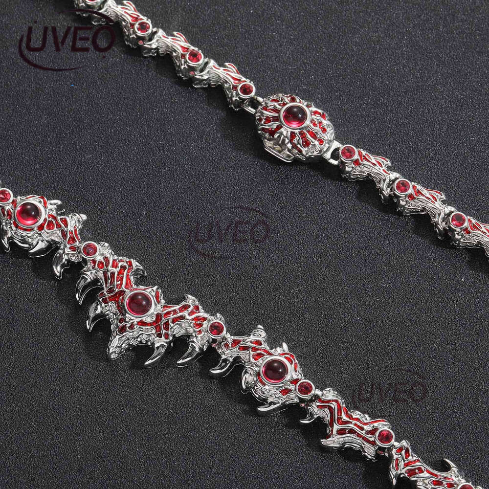 Luxury thorn parasitic red eyes, thorn inlaid ice VVS Moissanite hip hop men women necklace Free delivery