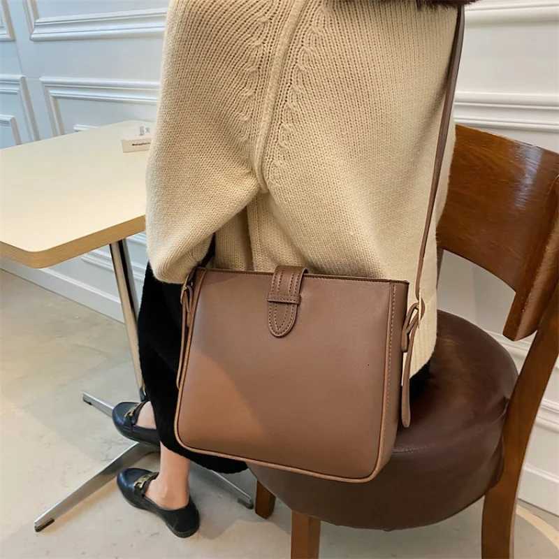 2025 New High-end Ladies Leather Crossbody Bag Luxury Brand Famous Designer Paris Casual ClassicW251119