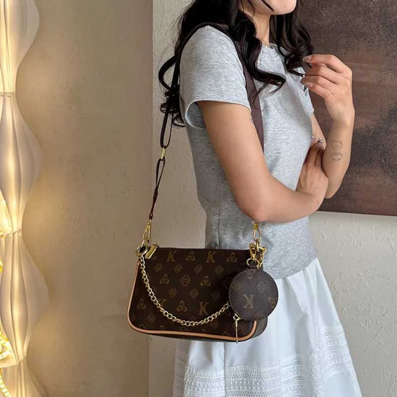 High-End Simple Classic Leather Designer Bag For Women With Trendy Crossbody Style Solid Color And Spacious ShopperW251119