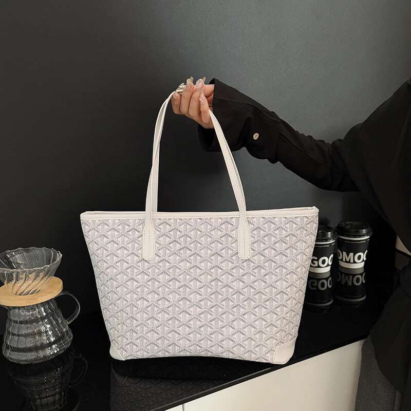 Chic Solid Color Crossbody Tote Bag Retro Leather Women's Casual Commuter High-End P Design