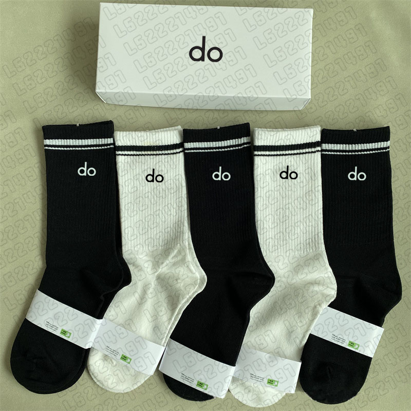 Socks Designer Womens Mens Luxury Socks Pure Cotton yoga Socks Black, white and multiple colors Sports Socks And Stockings Mid-length Socks 5 Pair