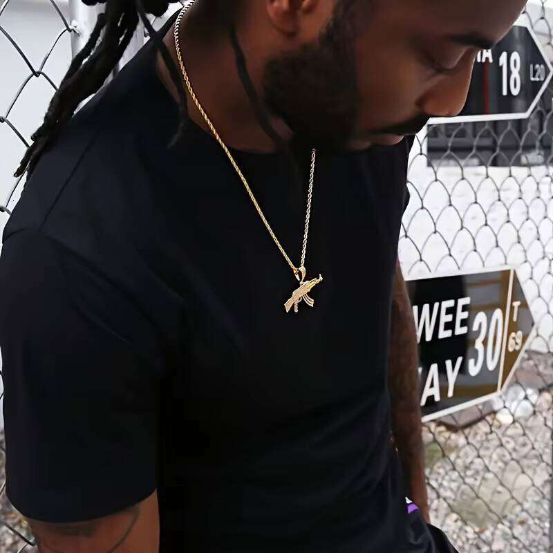 Personalized AK47 Gold-Plated Rifle Charm Hip-Hop Punk Jewelry Rope Chain moissanite Ice-Cold Straight Pull Gun Pendant Men's Necklace