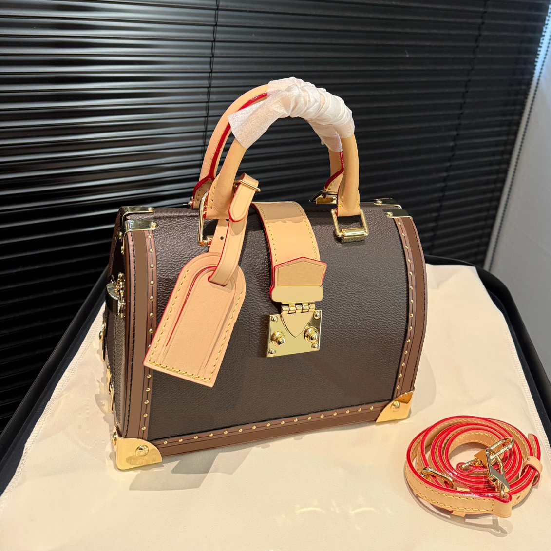 Genuine Leather Shoulder Bag Wallets Luxury Famous Designers Trunk Box Shoder Bags Soft Magnetic Buckle Closure Old Flowers Letters Satchel Handbags with dust bag